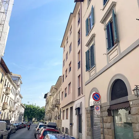 Ammirato 110 Apartament